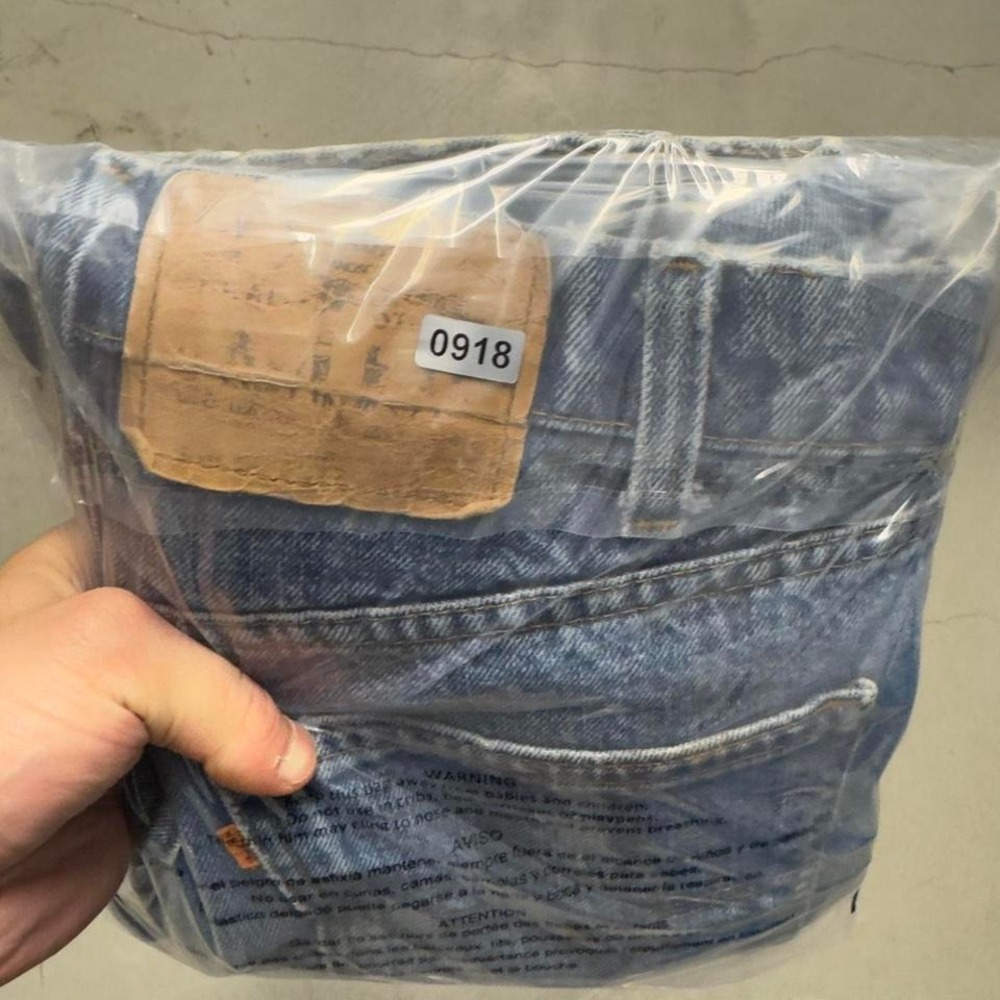 Vintage 80s Levi's faded straight leg Orange tab jeans - Picture 6 of 6